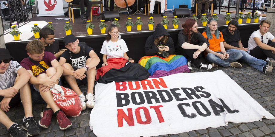 Am%20Rande%20der%20Friedenstafel...