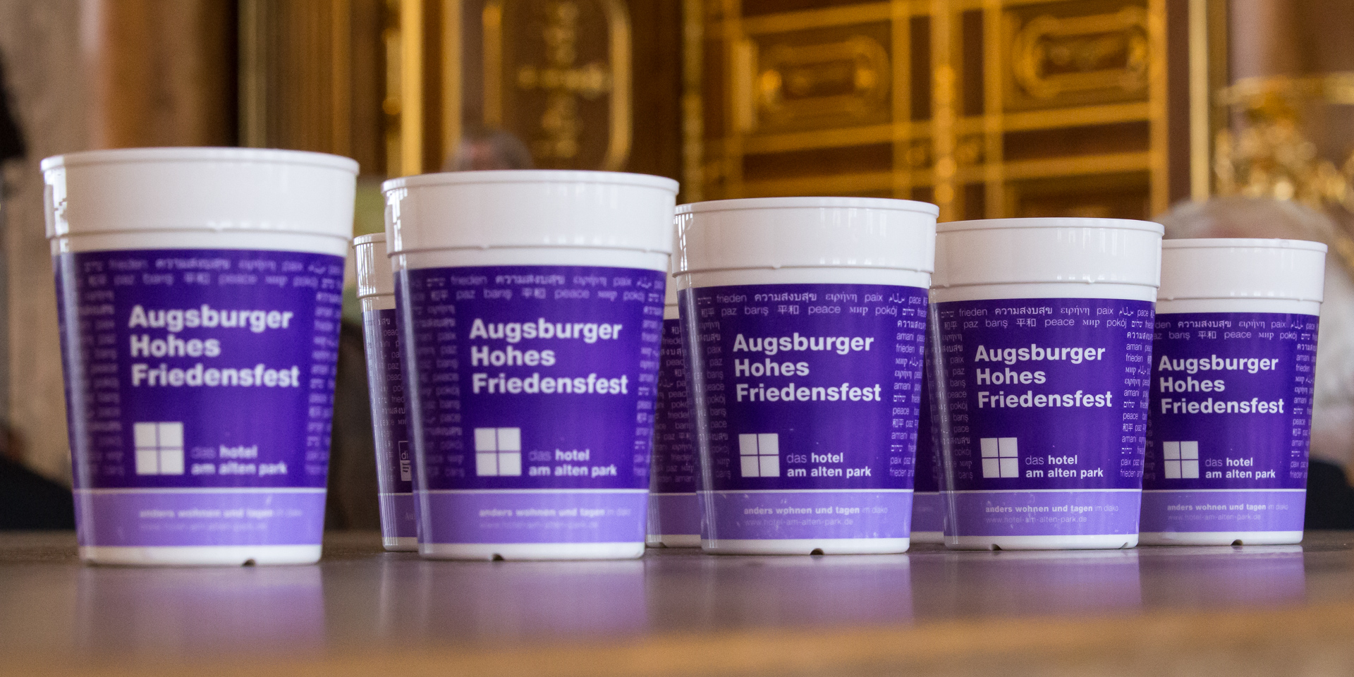 Frieden%20in%20vielen%20Sprachen