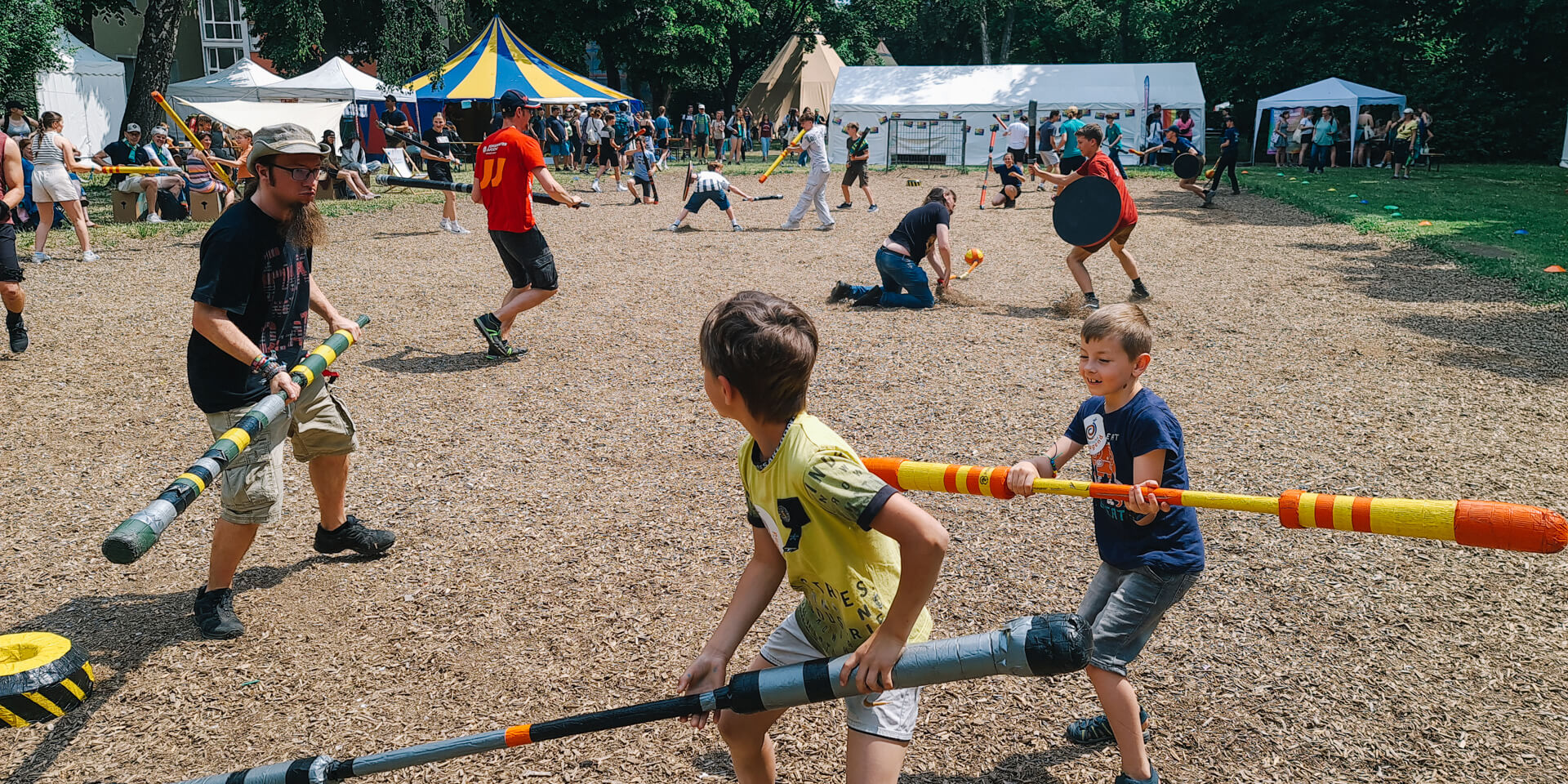 Beliebt%3A%20die%20Sportart%20mit%20Pompfen%20und%20Jugg