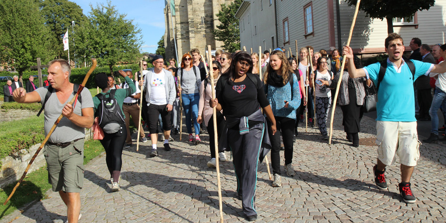 %22Walking%20to%20Emmaus%22