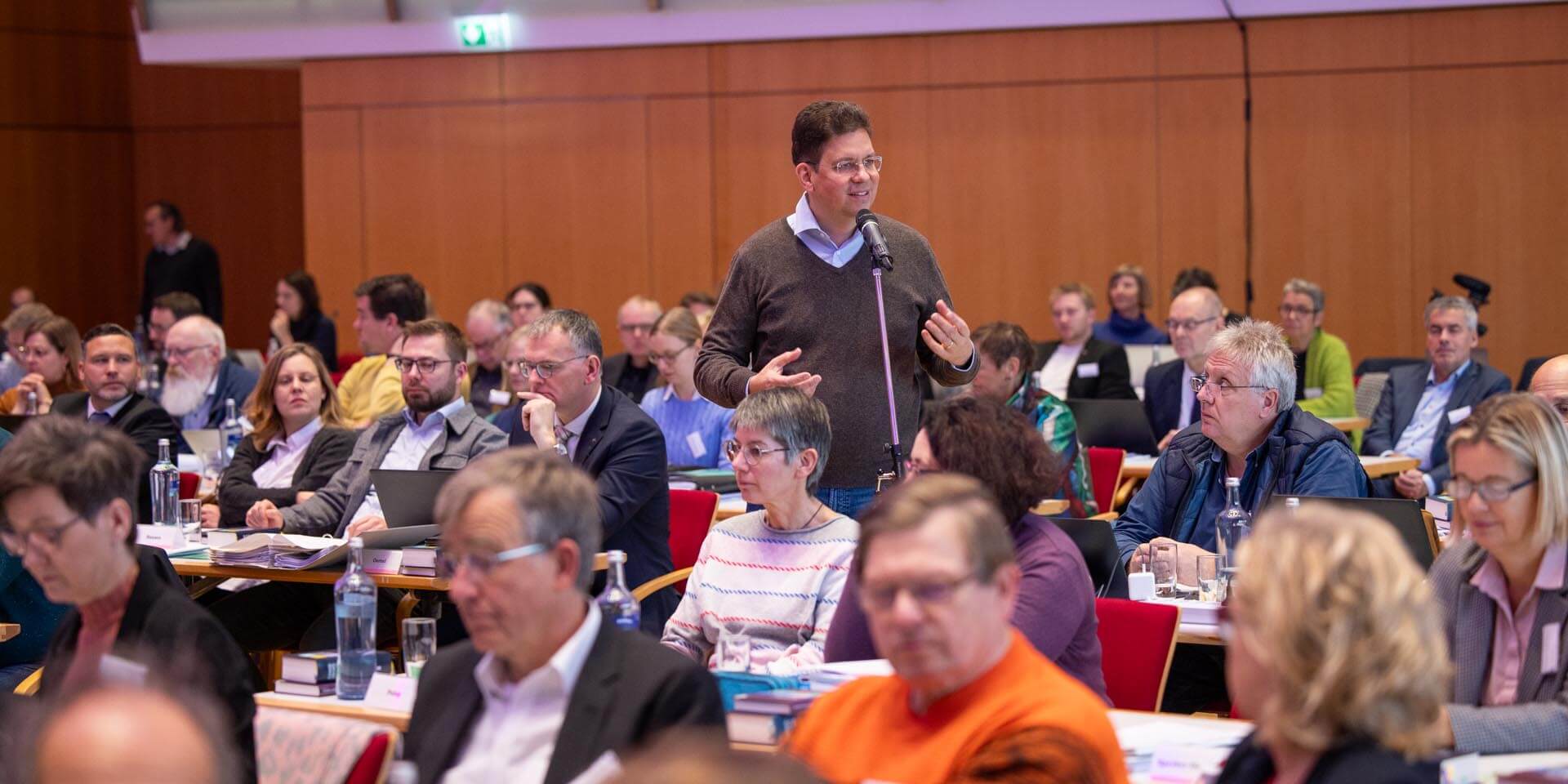 Bildrechte: ELKB/mck Engagierte%20Aussprache