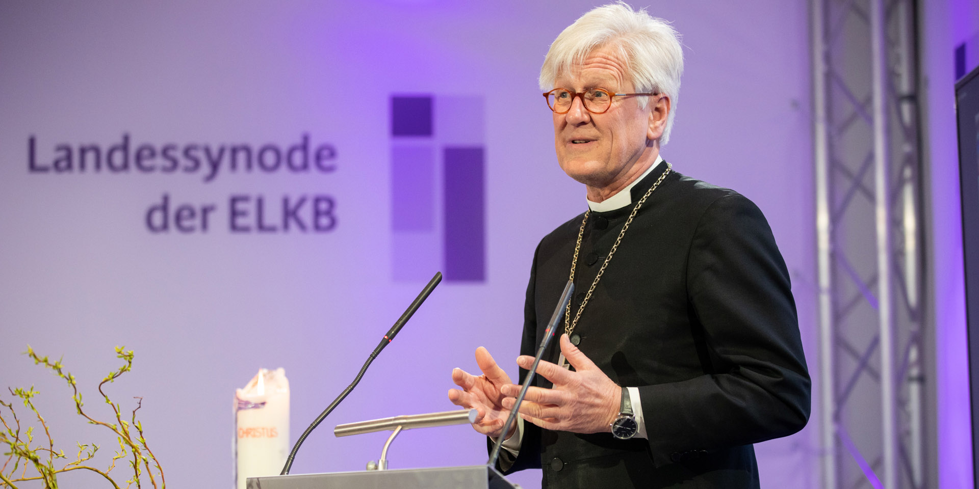 Bildrechte: elkb/mck Bericht%20des%20Landesbischofs