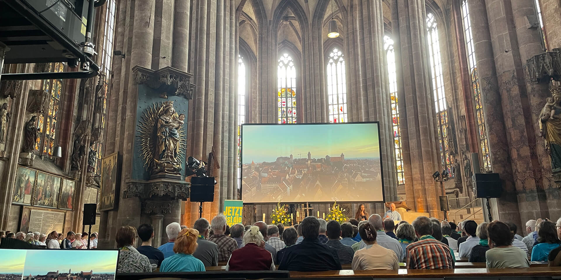 Eine%20Kirche%20im%20Krieg