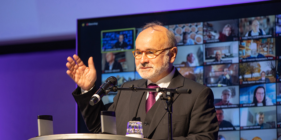 Bildrechte: ELKB Unsere%20Kirchenverfassung%20ist%20in%20guter%20Verfassung