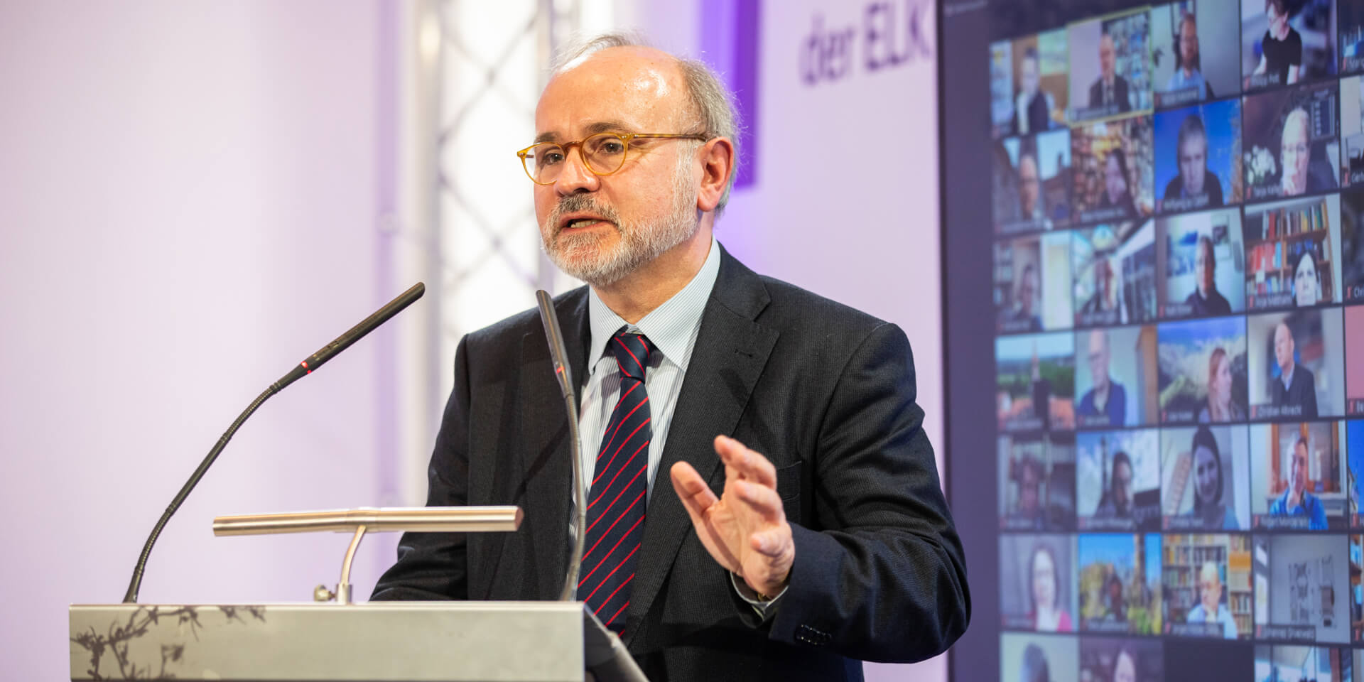 Bildrechte: elkb/mck Fragen%20rund%20um%20Bauma%C3%9Fnahmen%20f%C3%BCr%20Kirchengemeinden