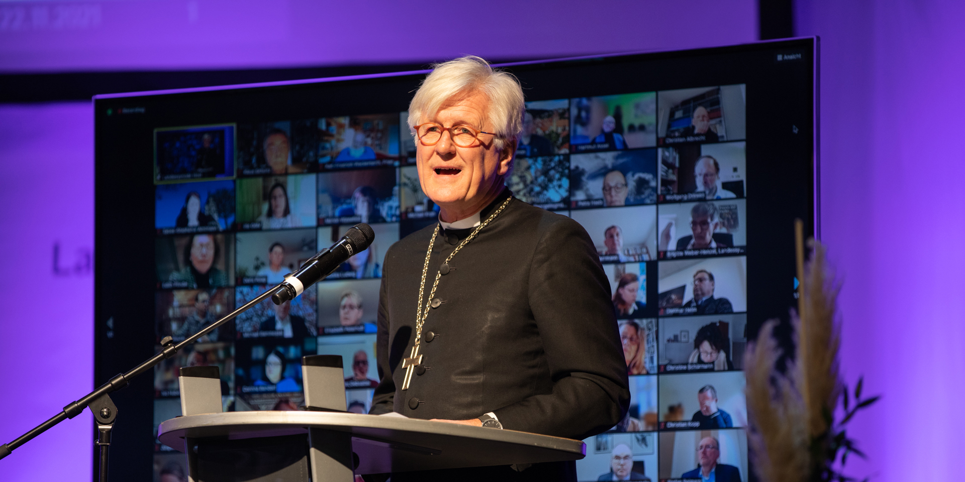 Bildrechte: elkb/mck Geduldige%20%C3%9Cberzeugungsarbeit%20f%C3%BCr%20Impfungen%20weiterhin%20n%C3%B6tig