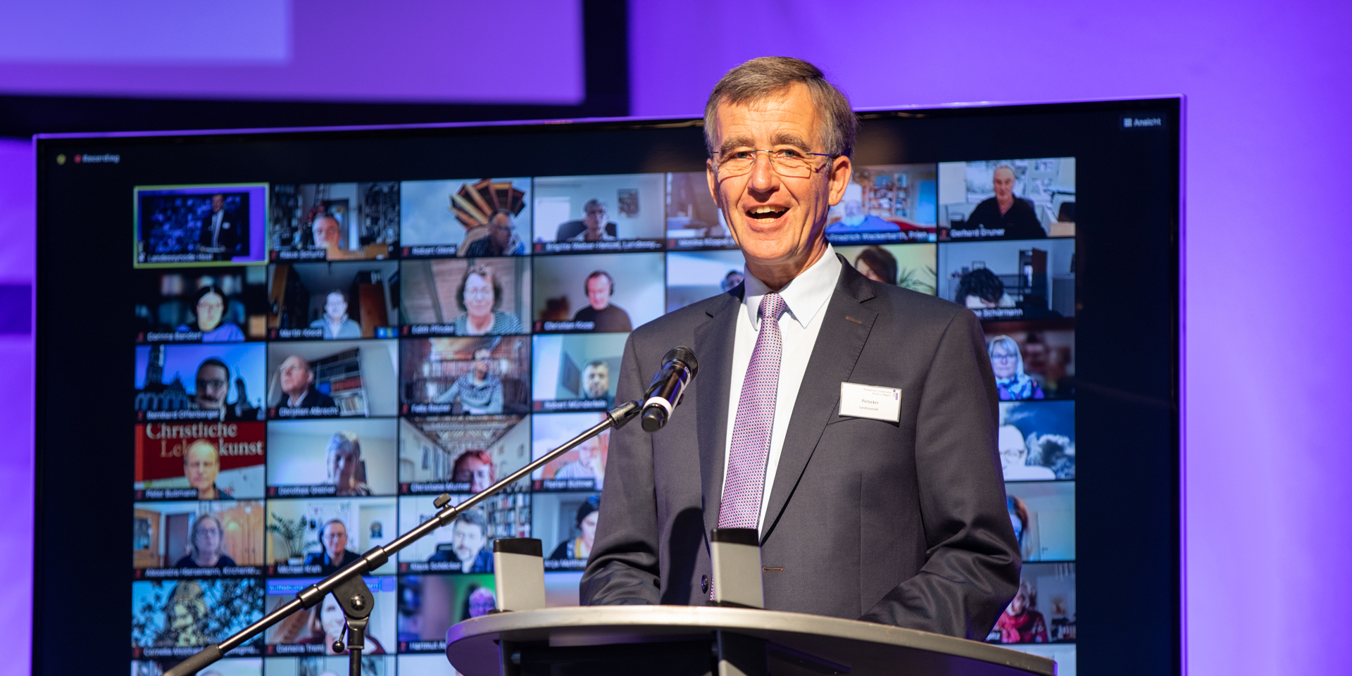 Bildrechte: elkb/mck Rechenschaftsbericht%20des%20Landessynodalausschusses