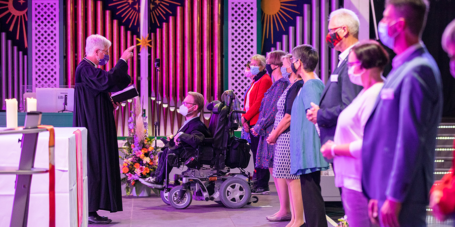 Der%20feierliche%20Gottesdienst%20im%20Video