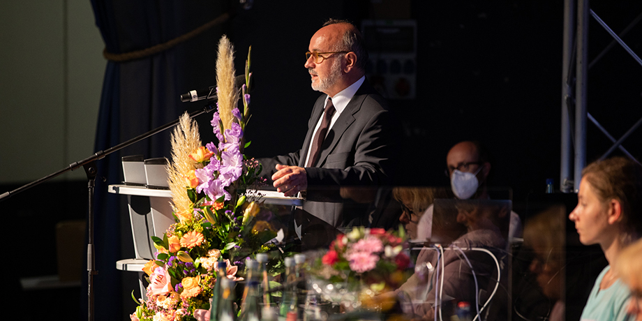 Kirchengesetz%20%C3%BCber%20besondere%20Arbeitsformen%20kirchlicher%20Leitungsorgane