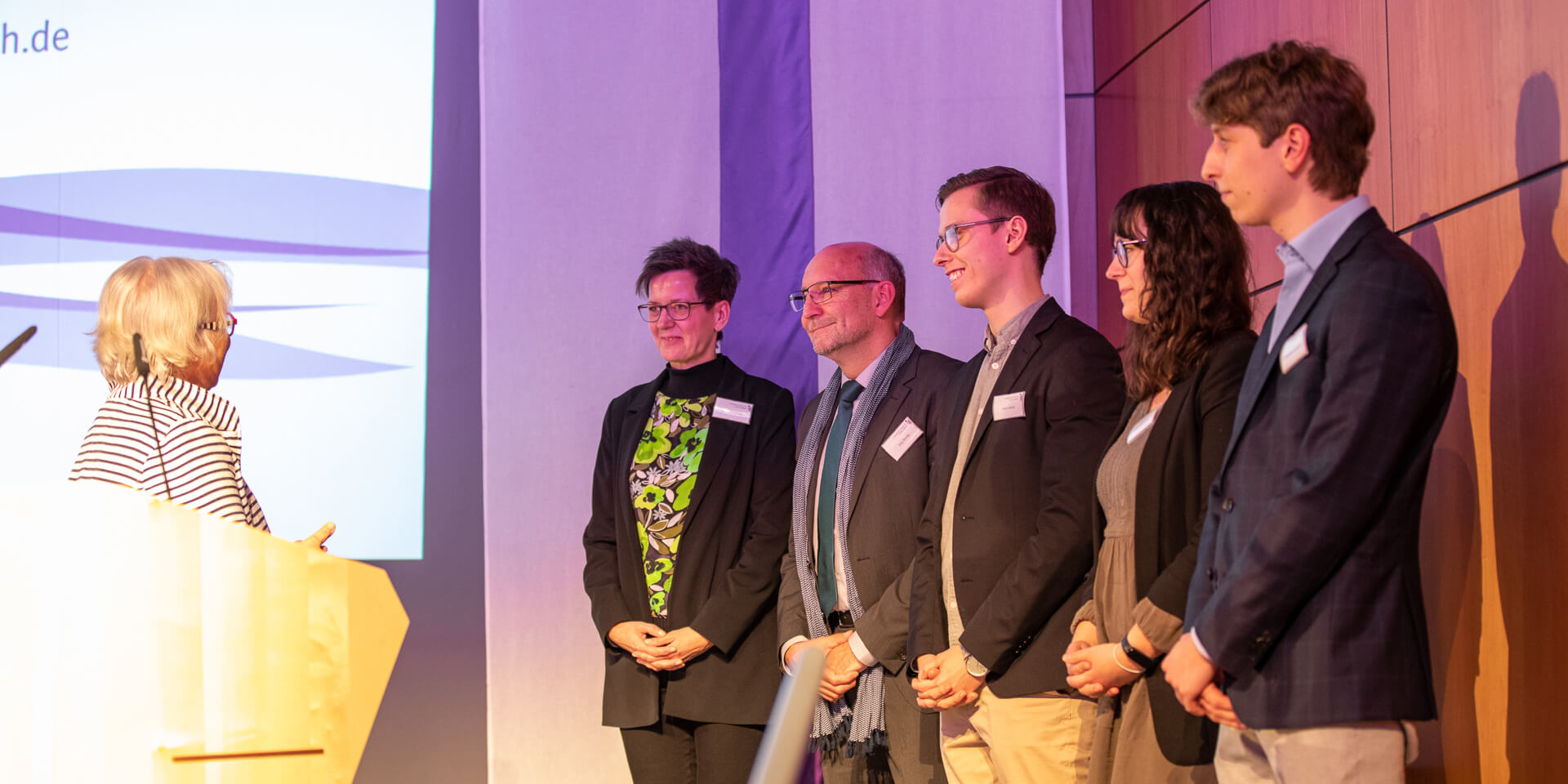 Verpflichtung%20der%20neuen%20Synodalen