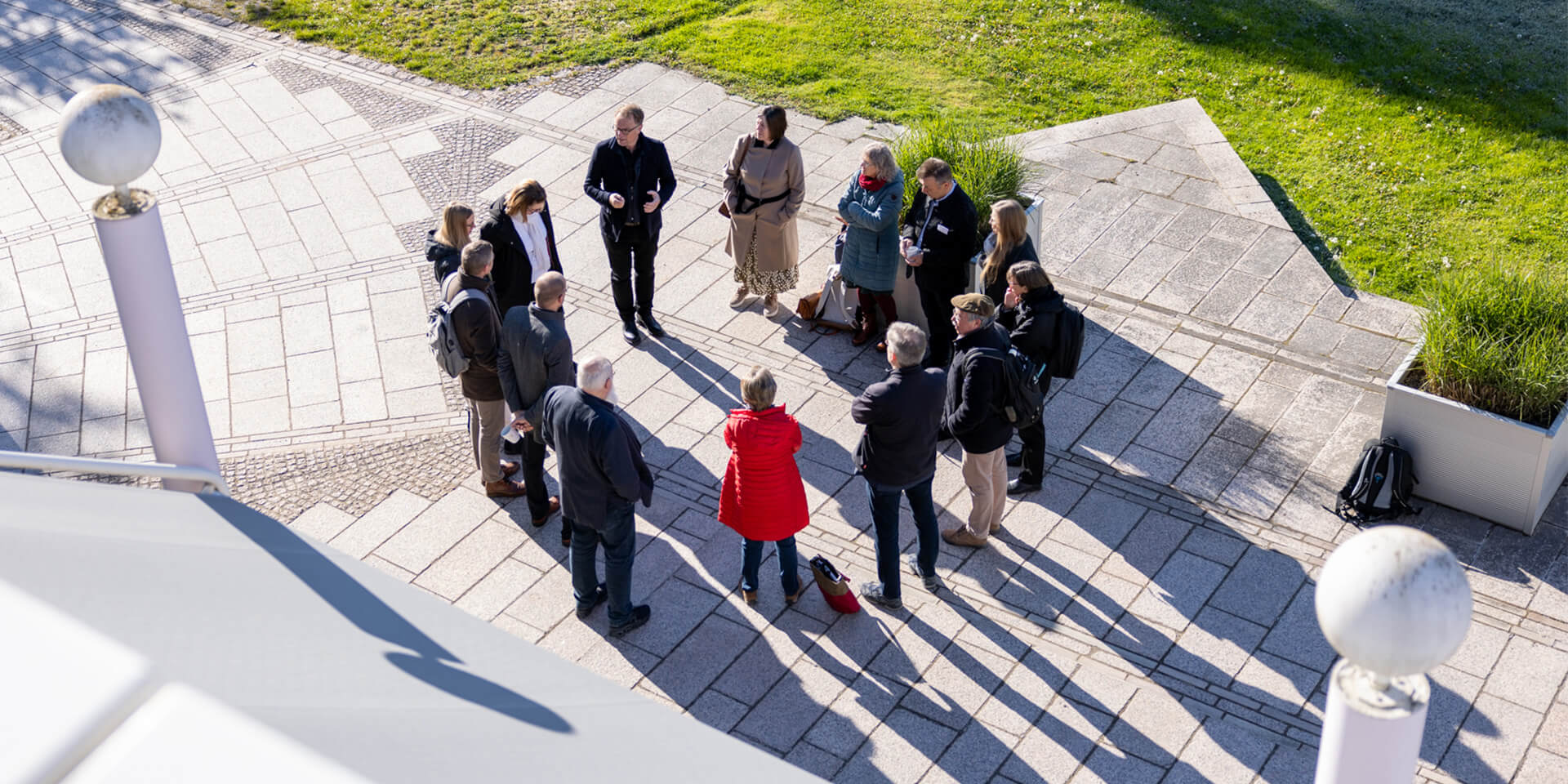 Besprechung%20in%20der%20Sonne