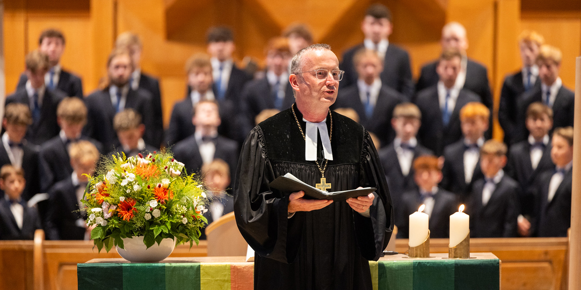 Ermutigen%2C%20erm%C3%B6glichen%2C%20unterst%C3%BCtzen