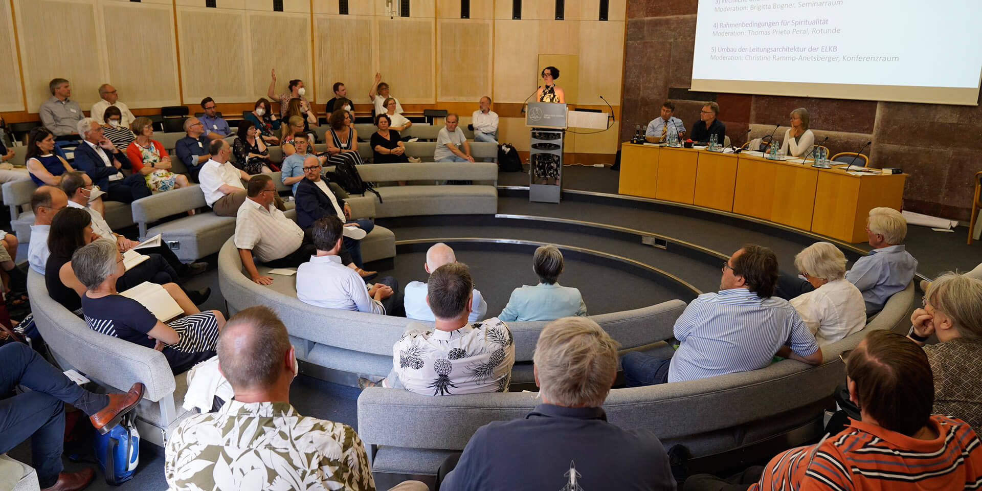 Bildrechte: elkb/breit Weiterarbeit%20zu%20Profil%20und%20Konzentration