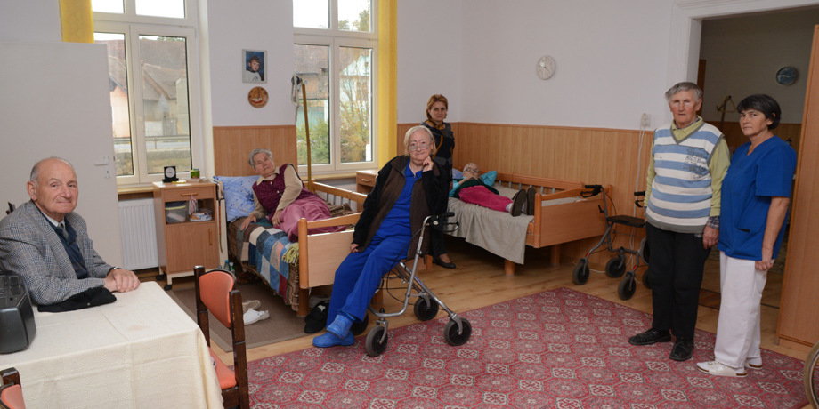 Altenheim%20Schweischer%3A%20Gemeinsam%20reden%2C%20streiten%2C%20lachen%20und%20weinen