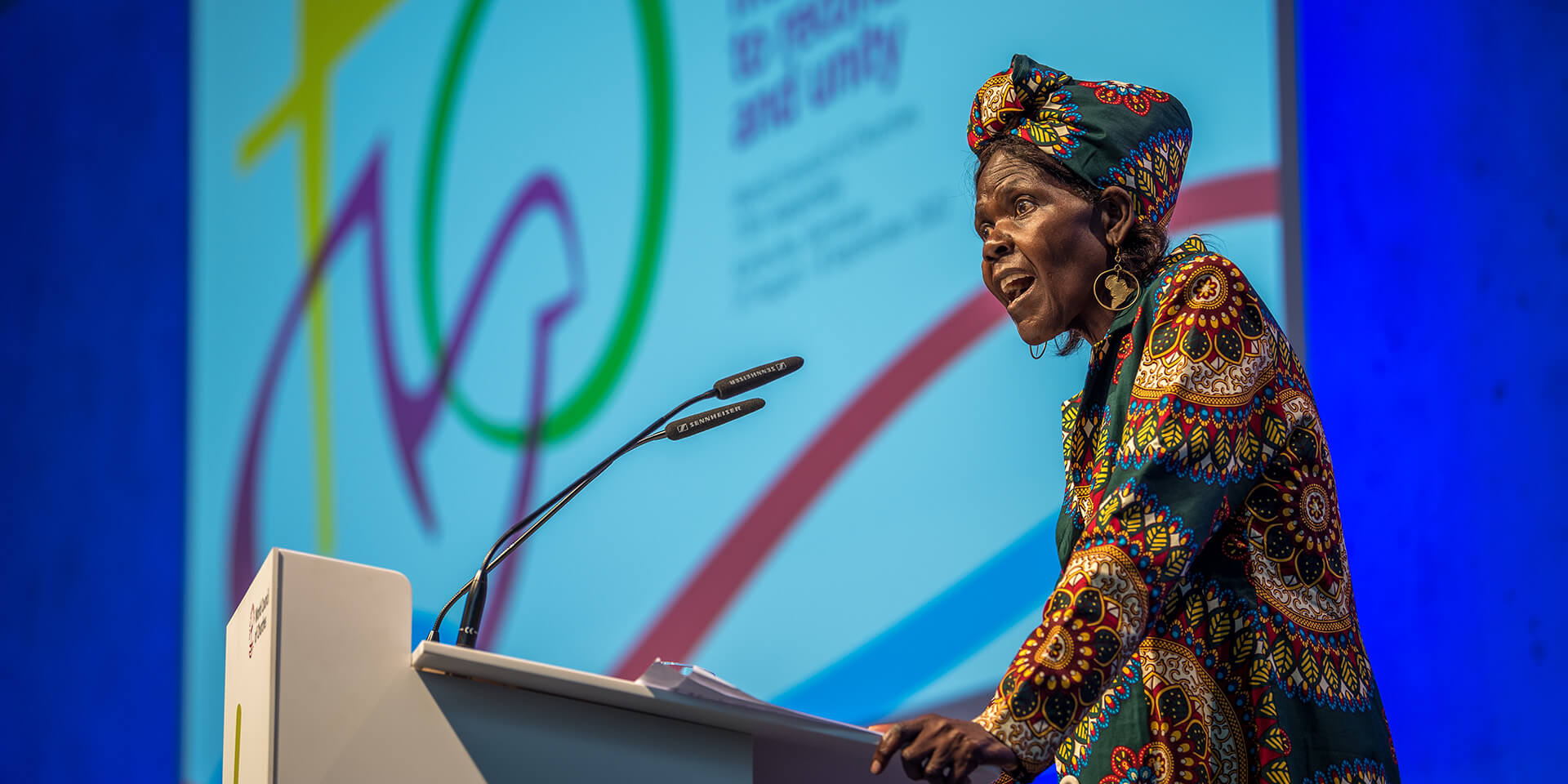 %22Die%20Kraft%20der%20Liebe%20Gottes%20feiern%22