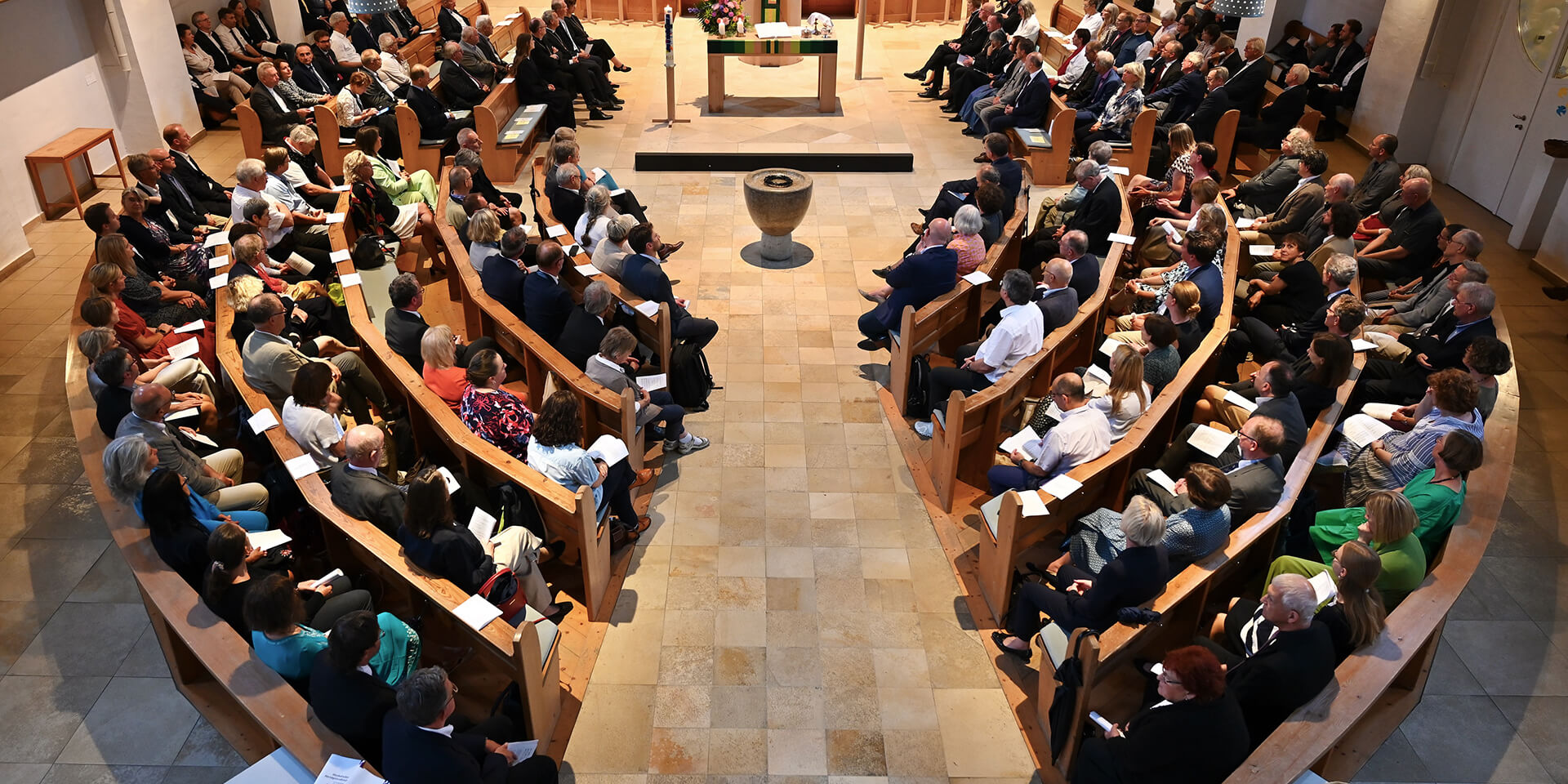 Bildrechte: elkb/minkus Besondere%20Kirchenmusik%20in%20der%20Himmelfahrtskirche