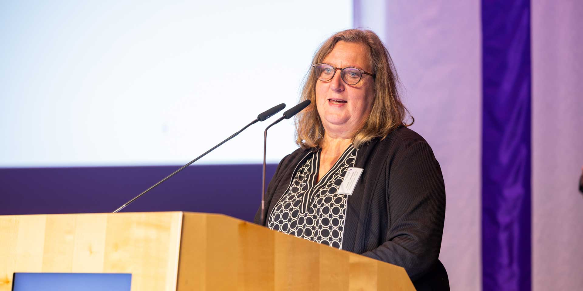 Schutz%20vor%20sexualisierter%20Gewalt%20%E2%80%93%20ELKB%20setzt%20Arbeit%20konsequent%20fort%C2%A0