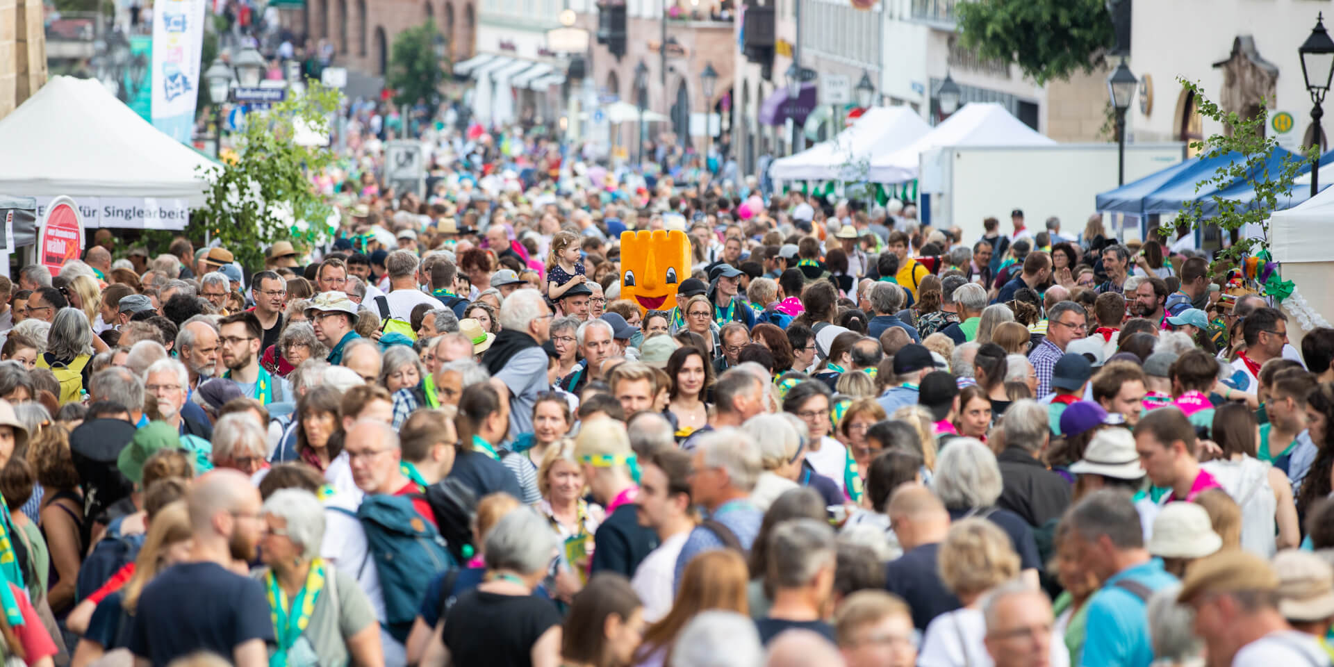 Buntes%20Treiben%20in%20der%20Altstadt