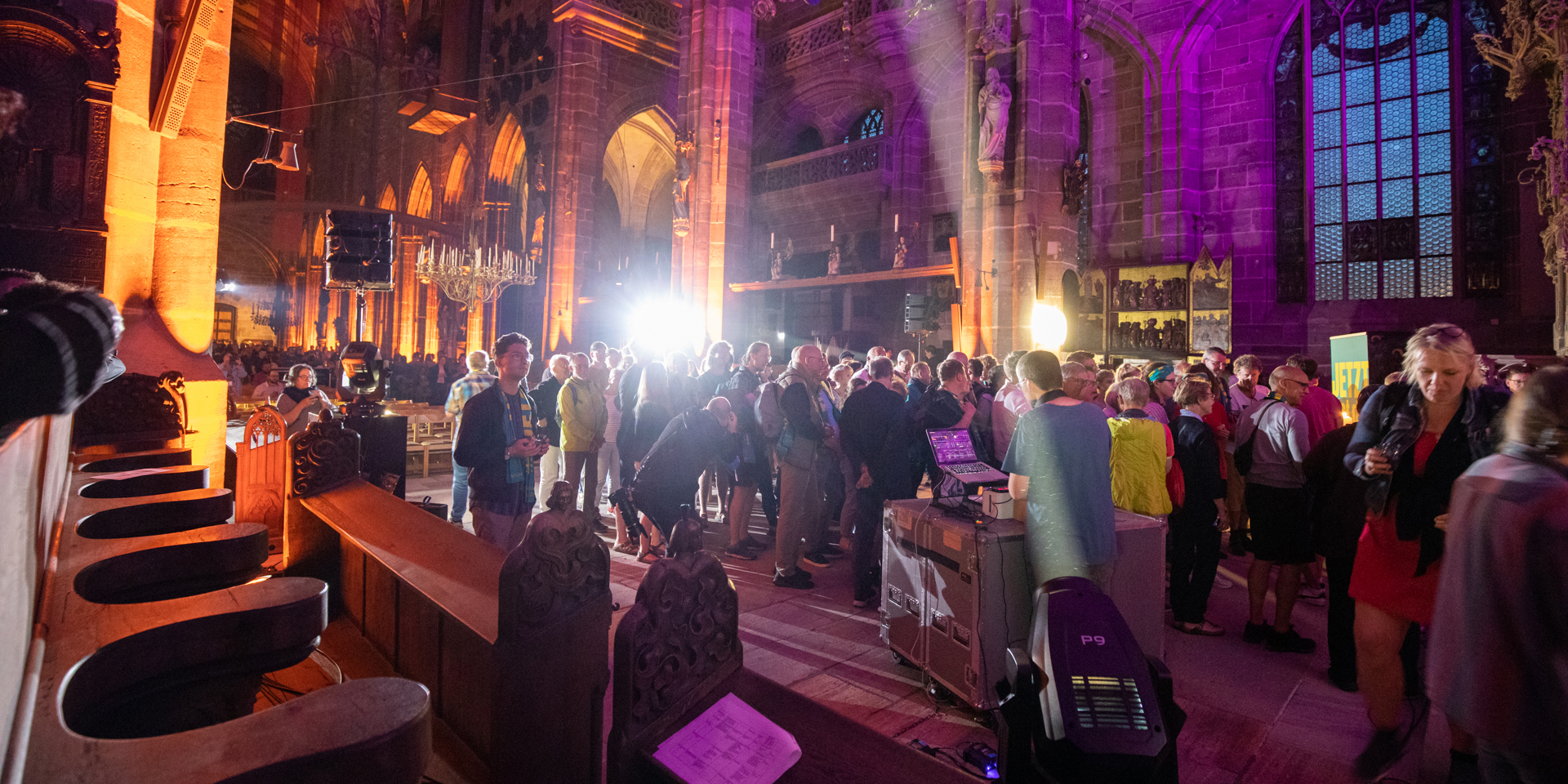 Sph%C3%A4rische%20Kl%C3%A4nge%20und%20Andachtstexte