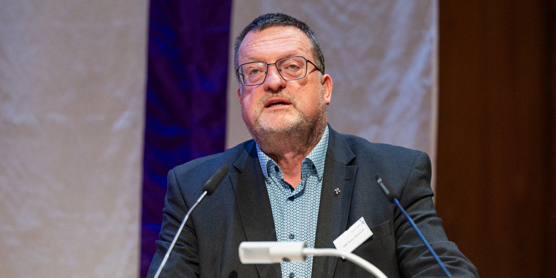 Bildrechte: ELKB/MCK Kirche%20ist%20Diakonie%20%E2%80%93%20Diakonie%20ist%20Kirche