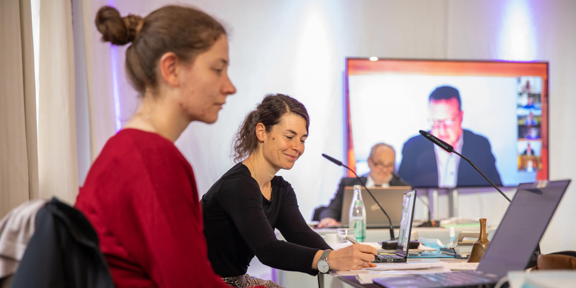 Schriftf%C3%BChrerinnen%20in%20vollem%20Einsatz