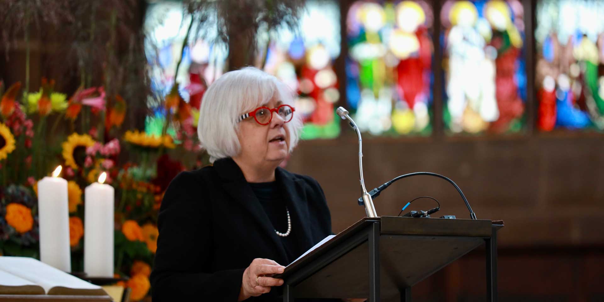 W%C3%BCrdigung%20aus%20Kirche%20und%20Synode