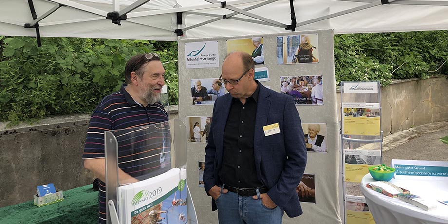 Begegnug%20auf%20dem%20Markt%20der%20M%C3%B6glichkeiten