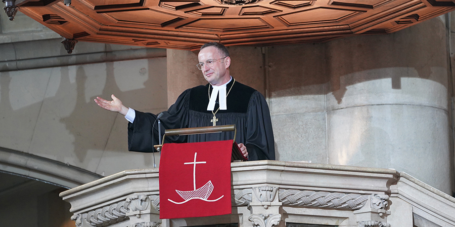 Ein%20Haus%20auf%20felsigem%20Grund