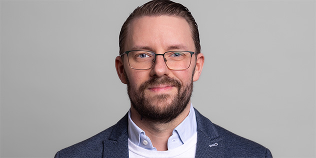 Dr. Christian Essling